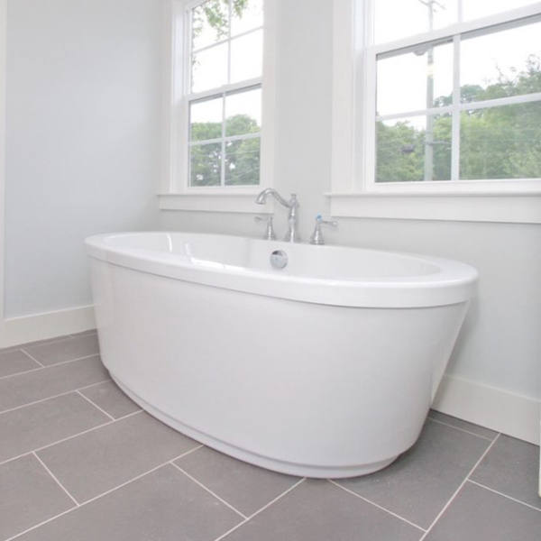 HYDRABATHS® The Maria Freestanding Tub